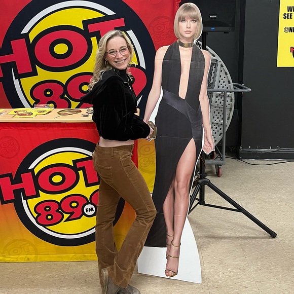 Meet your Posher, Lindsay - Picture 2 of 10